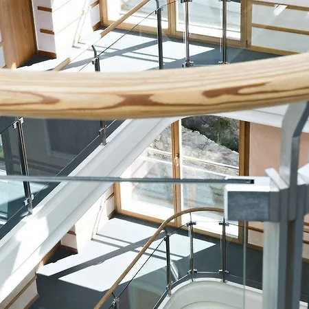 Allegra 3 Stern Superior